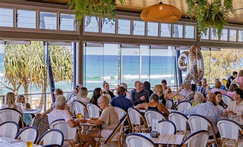 Surf Life saving bar, restaurant, pokies .